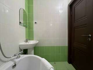 Гостиница Матрёшка Тольятти Классический четырехместный номер-9