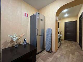 Гостиница Матрёшка Тольятти Бюджетный двухместный номер с 2 отдельными кроватями-9