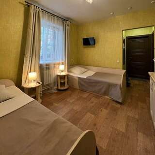 Гостиница Матрёшка Тольятти Стандарт с двумя односпальными кроватями-3