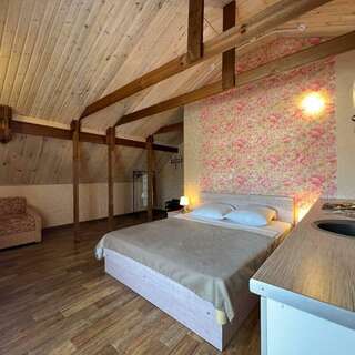 Гостиница Матрёшка Тольятти Стандарт с двуспальной кроватью и односпальным диваном-4